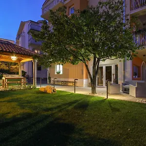 https://apartment-mec.splithotels.org